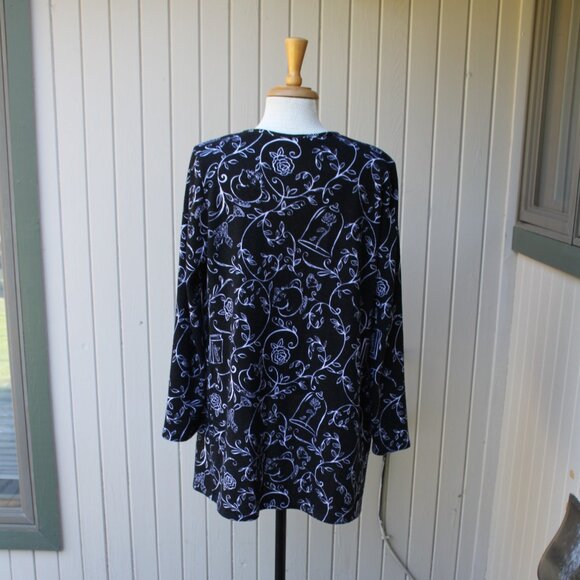 Disney Black Knit Floral Drape Front Cinderella Cardigan M - Picture 3 of 3